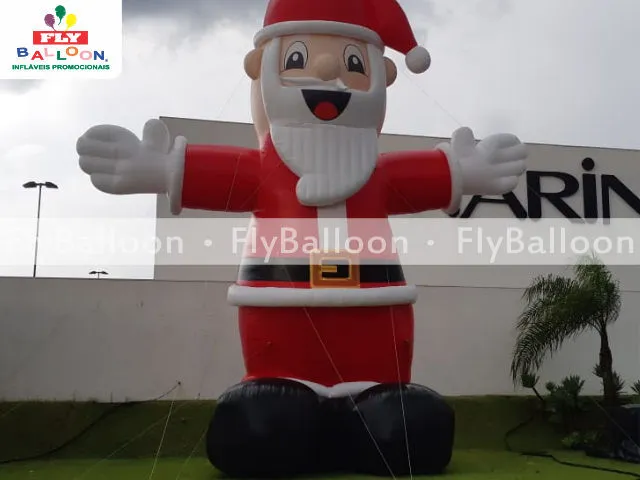 Papai Noel inflável gigante personalizado para Calçados Mariner